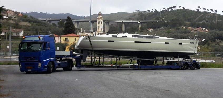 Trasporto Barche a vela e motore sul lago di Garda